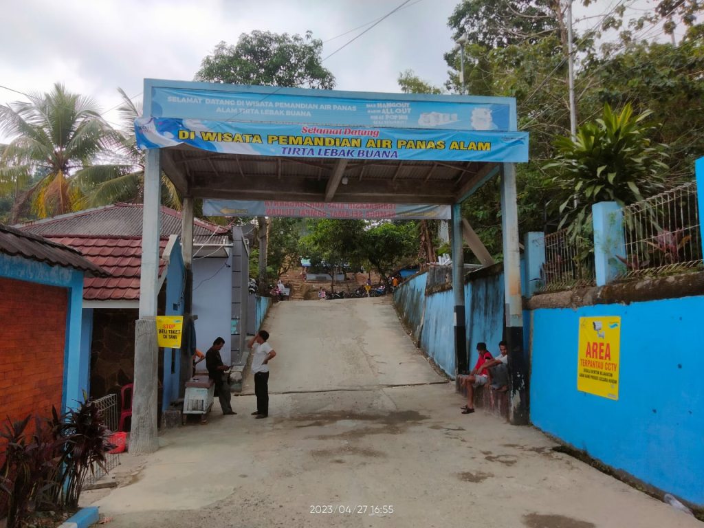 Berwisata sambil Refleksi Badan di Pemandian Air Panas Alam Tirta Lebak Buana